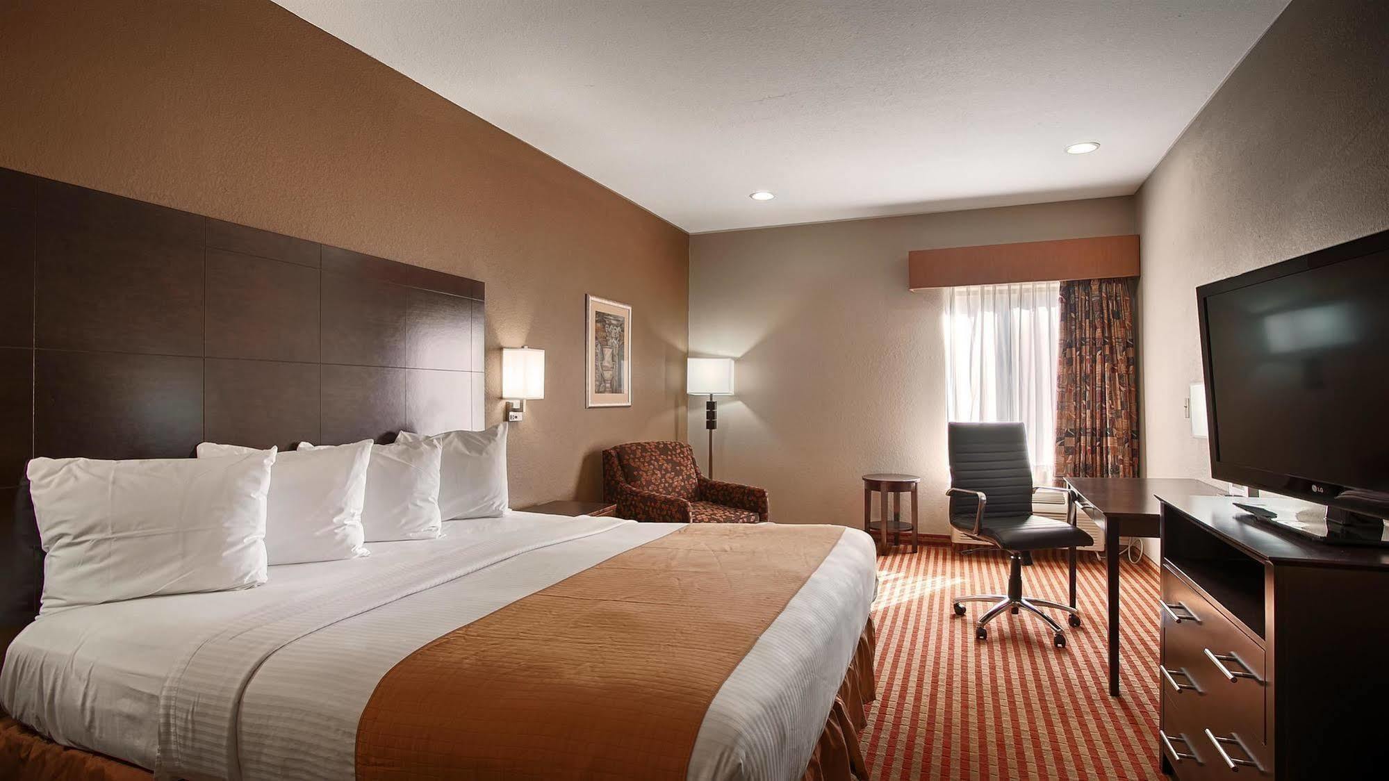 Americas Value & Hotel